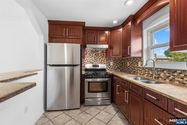 39-07 Dobrin Court 3907B, Fair Lawn, NJ 07410