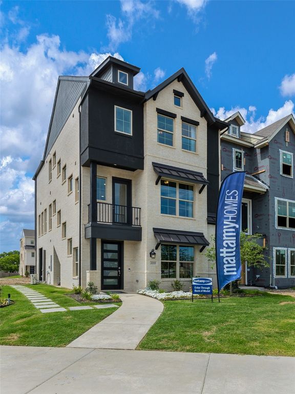 2233 Fort Bliss, Mesquite, TX 75149
