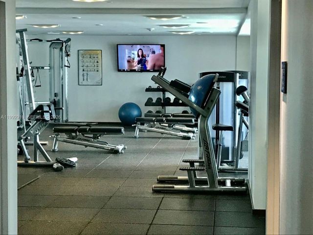 335 S Biscayne Blvd 2406, Miami, FL 33131