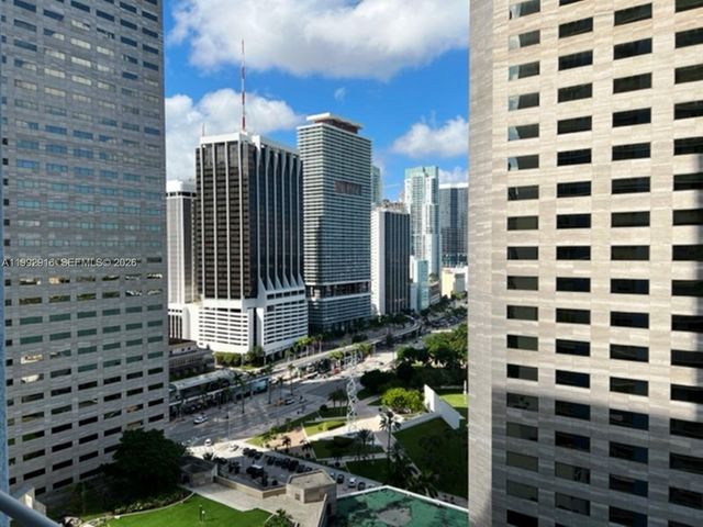 335 S Biscayne Blvd 2406, Miami, FL 33131