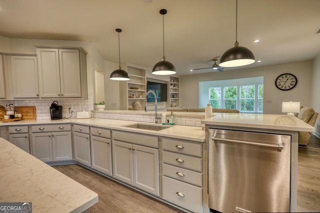 1011 Slip Path, Greensboro, GA 30642