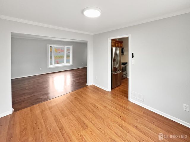 38 Warrenville Road, Middlesex, NJ 08846