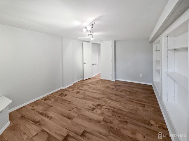 38 Warrenville Road, Middlesex, NJ 08846