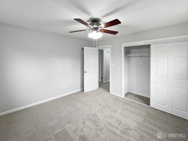 38 Warrenville Road, Middlesex, NJ 08846