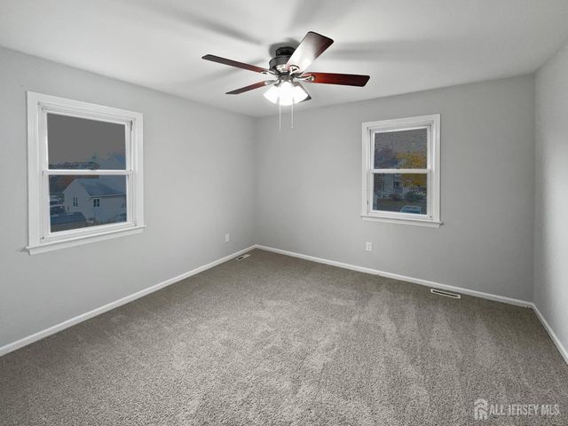 38 Warrenville Road, Middlesex, NJ 08846