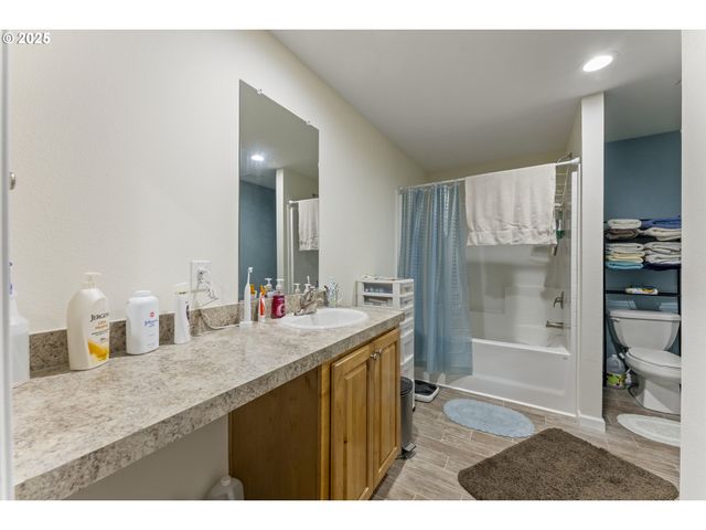 69127 WILDWOOD Rd 4, North Bend, OR 97459