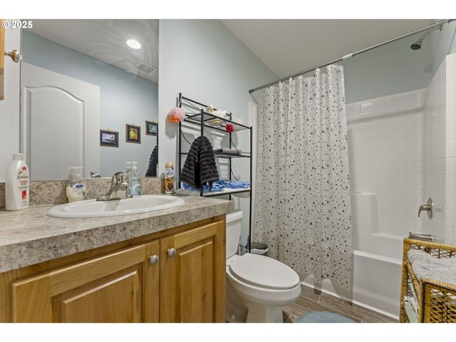 69127 WILDWOOD Rd 4, North Bend, OR 97459