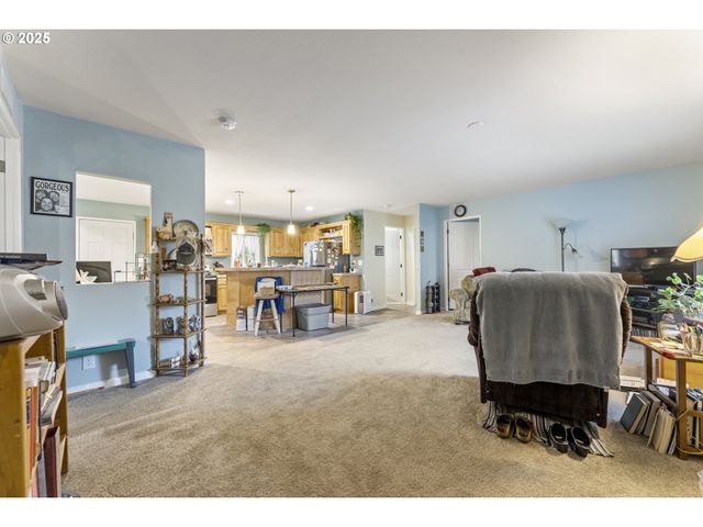 69127 WILDWOOD Rd 4, North Bend, OR 97459