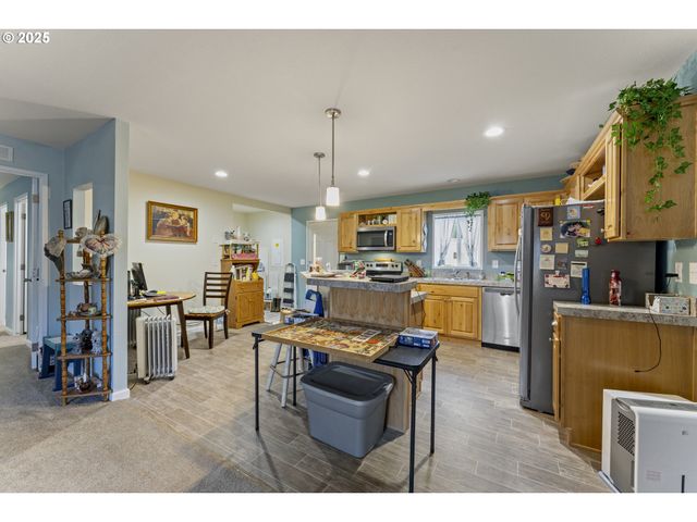 69127 WILDWOOD Rd 4, North Bend, OR 97459