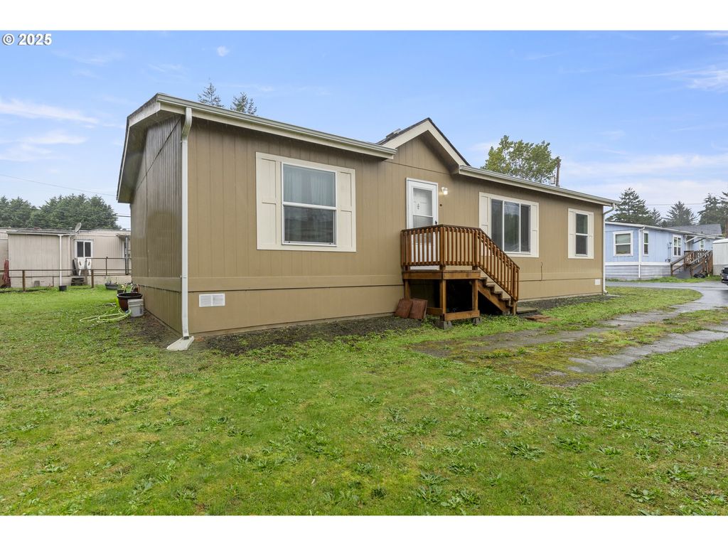 69127 WILDWOOD Rd 4, North Bend, OR 97459