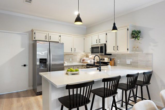 1197 Angelina ST, Austin, TX 78702