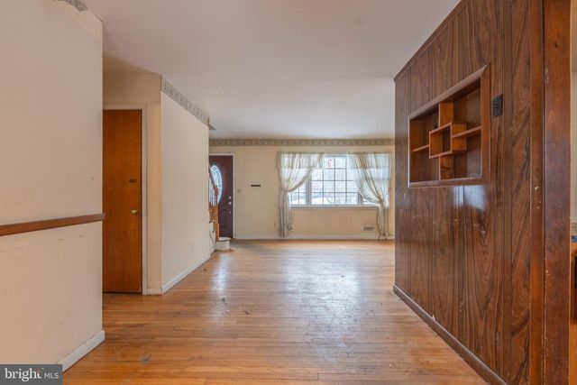 88 LAKESHORE DR, Oakland, NJ 07436