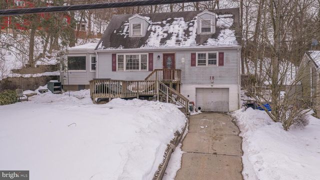 88 LAKESHORE DR, Oakland, NJ 07436