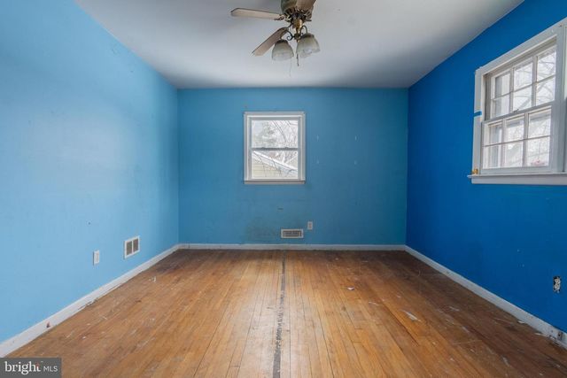 88 LAKESHORE DR, Oakland, NJ 07436