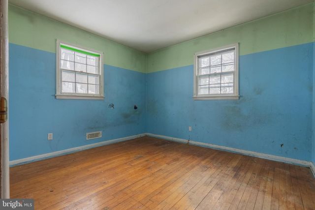 88 LAKESHORE DR, Oakland, NJ 07436