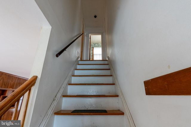 88 LAKESHORE DR, Oakland, NJ 07436