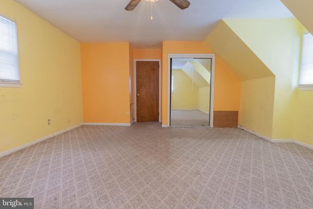 88 LAKESHORE DR, Oakland, NJ 07436