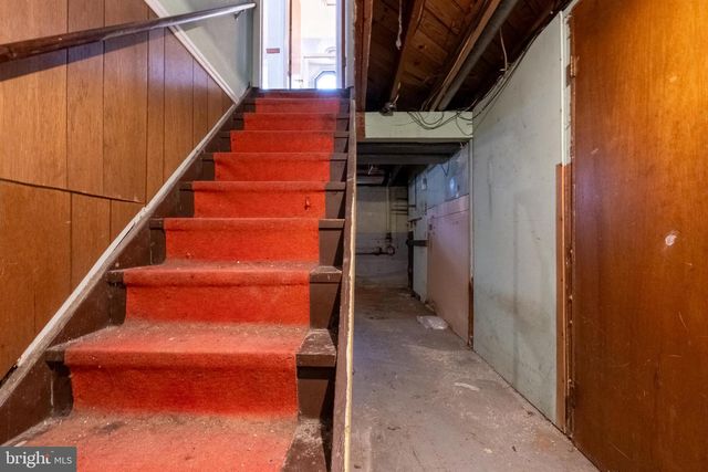 88 LAKESHORE DR, Oakland, NJ 07436