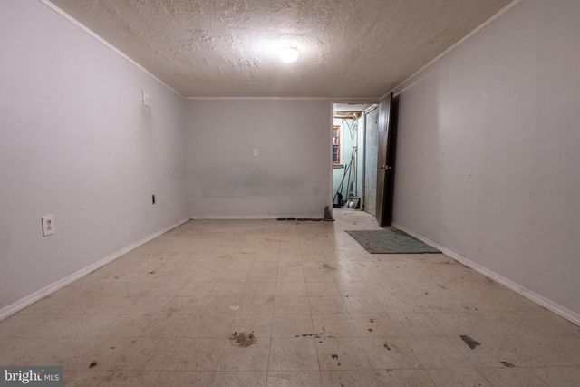 88 LAKESHORE DR, Oakland, NJ 07436