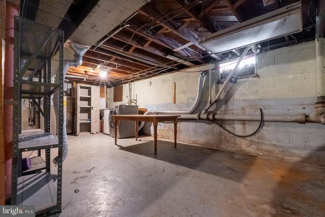 88 LAKESHORE DR, Oakland, NJ 07436