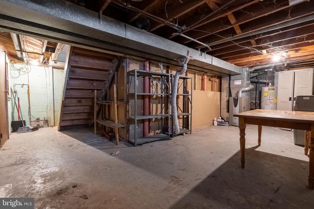 88 LAKESHORE DR, Oakland, NJ 07436