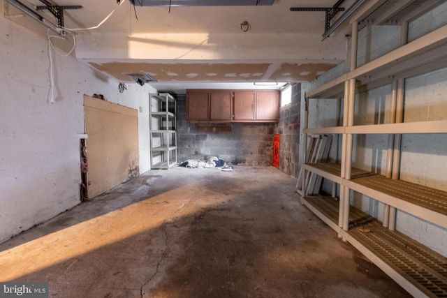 88 LAKESHORE DR, Oakland, NJ 07436