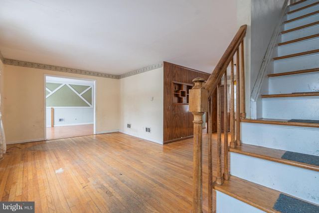 88 LAKESHORE DR, Oakland, NJ 07436