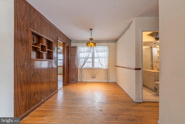 88 LAKESHORE DR, Oakland, NJ 07436