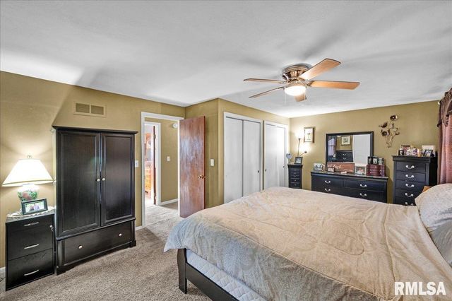 1720 W QUEENS COURT Road, Peoria, IL 61614