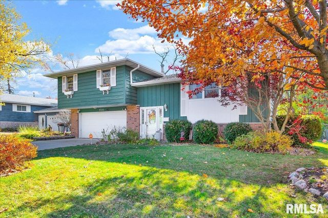 1720 W QUEENS COURT Road, Peoria, IL 61614