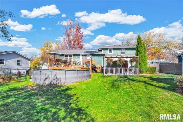 1720 W QUEENS COURT Road, Peoria, IL 61614