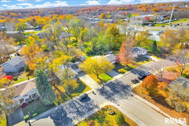 1720 W QUEENS COURT Road, Peoria, IL 61614