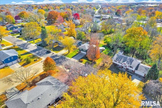 1720 W QUEENS COURT Road, Peoria, IL 61614