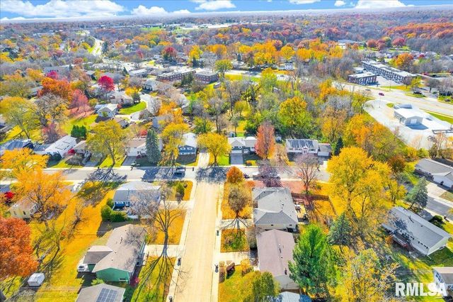 1720 W QUEENS COURT Road, Peoria, IL 61614