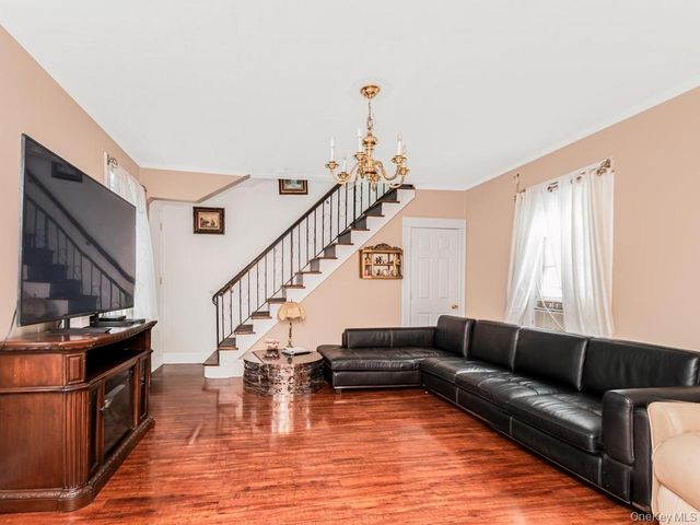 642 Park Avenue, Yonkers, NY 10703