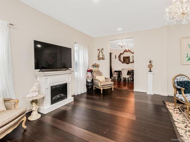 642 Park Avenue, Yonkers, NY 10703