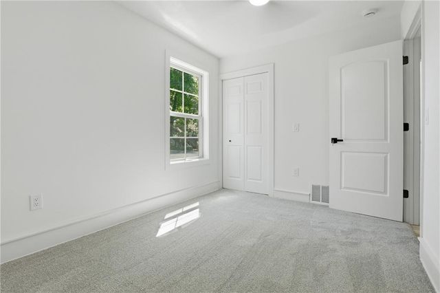 3305 Delavan Avenue, Kansas City, KS 66104