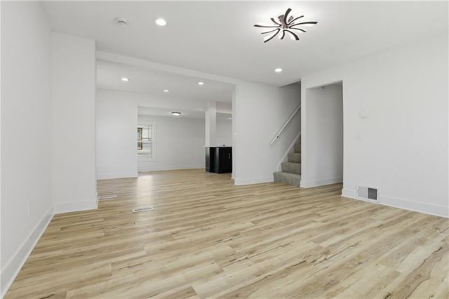 3305 Delavan Avenue, Kansas City, KS 66104