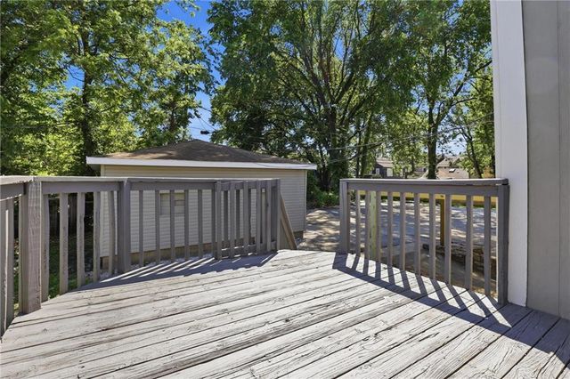 3305 Delavan Avenue, Kansas City, KS 66104