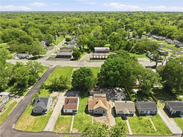 3305 Delavan Avenue, Kansas City, KS 66104