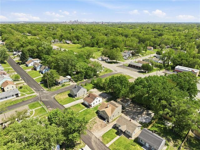 3305 Delavan Avenue, Kansas City, KS 66104