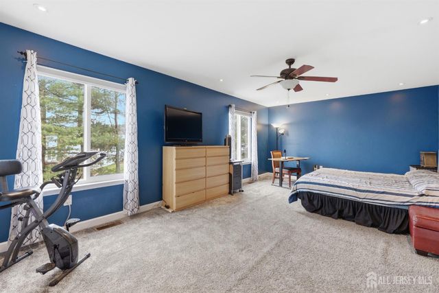 10 Coventry Court, Old Bridge, NJ 07747