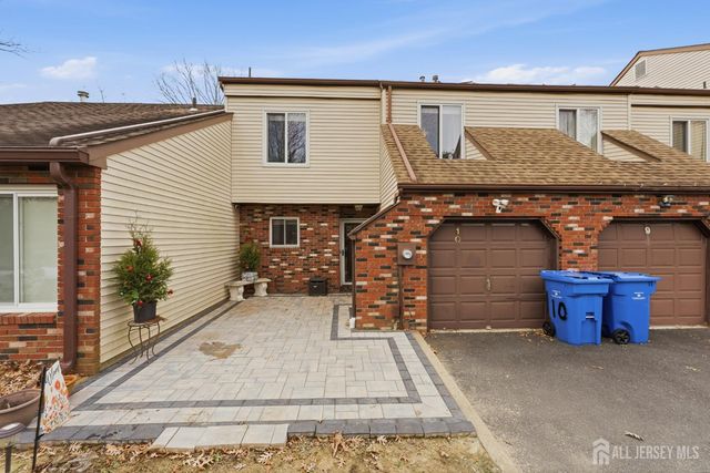 10 Coventry Court, Old Bridge, NJ 07747