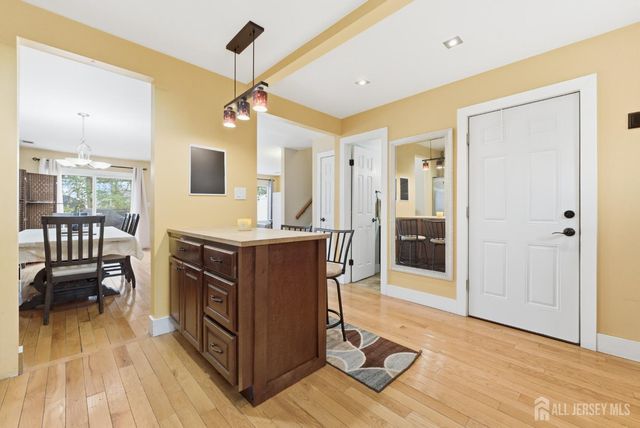 10 Coventry Court, Old Bridge, NJ 07747