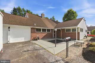 78 FORSYTHIA DR N, Levittown, PA 19056