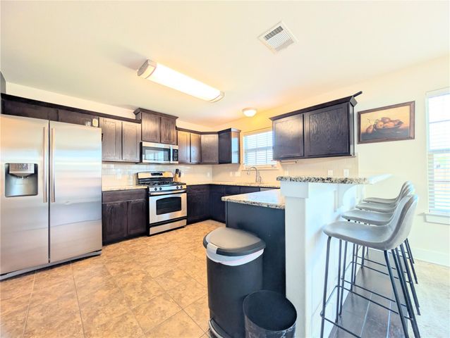 6800 Bay City BND, Austin, TX 78725