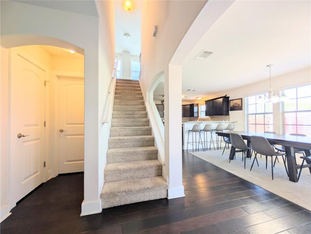 6800 Bay City BND, Austin, TX 78725