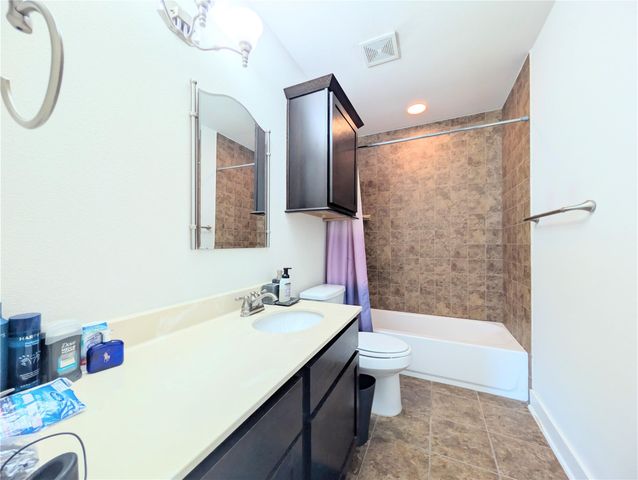 6800 Bay City BND, Austin, TX 78725