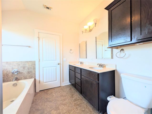 6800 Bay City BND, Austin, TX 78725