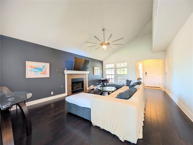 6800 Bay City BND, Austin, TX 78725